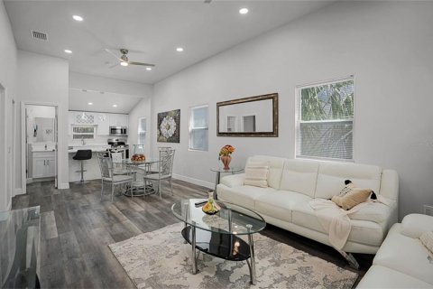 Casa en venta en Tampa, Florida, 3 dormitorios, 107.02 m2 № 1426162 - foto 24