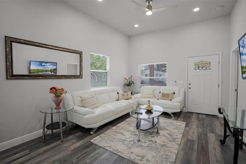 Casa en venta en Tampa, Florida, 3 dormitorios, 107.02 m2 № 1426162 - foto 26