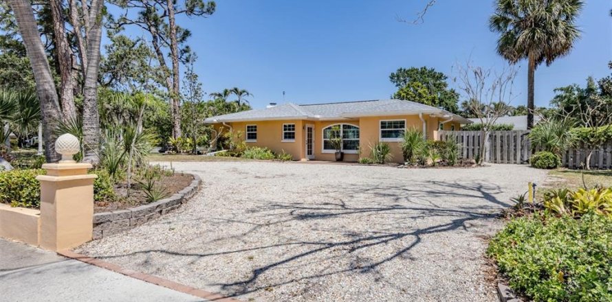 Casa en Venice, Florida 3 dormitorios, 206.24 m2 № 2093966
