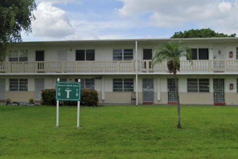 Condo in Miami Gardens, Florida, 1 bedroom  № 2058298
