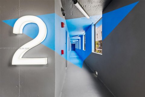 Propiedad comercial en venta en Fort Lauderdale, Florida № 1975999 - foto 11