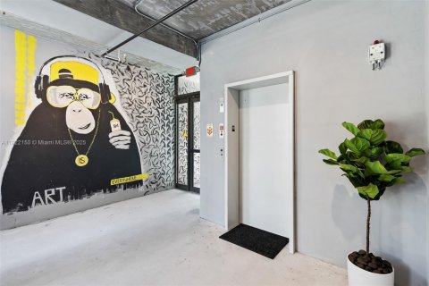 Propiedad comercial en venta en Fort Lauderdale, Florida № 1975999 - foto 9