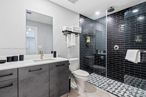 Propiedad comercial en venta en Fort Lauderdale, Florida № 1975999 - foto 25