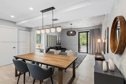 Propiedad comercial en venta en Fort Lauderdale, Florida № 1975999 - foto 21