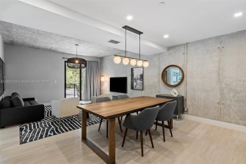 Propiedad comercial en venta en Fort Lauderdale, Florida № 1975999 - foto 20