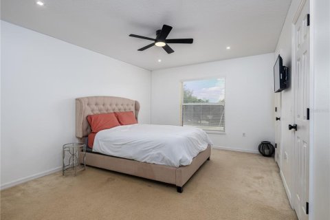 Villa ou maison à louer à Riverview, Floride: 4 chambres, 278.71 m2 № 1894680 - photo 15
