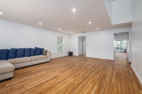 Casa en alquiler en Riverview, Florida, 4 dormitorios, 278.71 m2 № 1894680 - foto 4