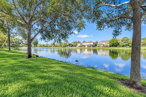 Touwnhouse à louer à Royal Palm Beach, Floride: 3 chambres, 158.03 m2 № 2403776 - photo 21