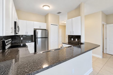 Touwnhouse à louer à Royal Palm Beach, Floride: 3 chambres, 158.03 m2 № 2403776 - photo 8
