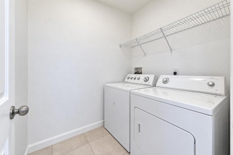 Touwnhouse à louer à Royal Palm Beach, Floride: 3 chambres, 158.03 m2 № 2403776 - photo 18