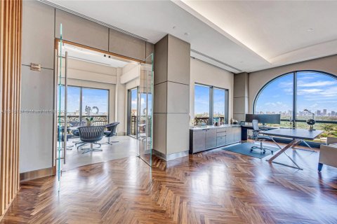 Immobilier commercial à vendre à Coral Gables, Floride № 2014653 - photo 19