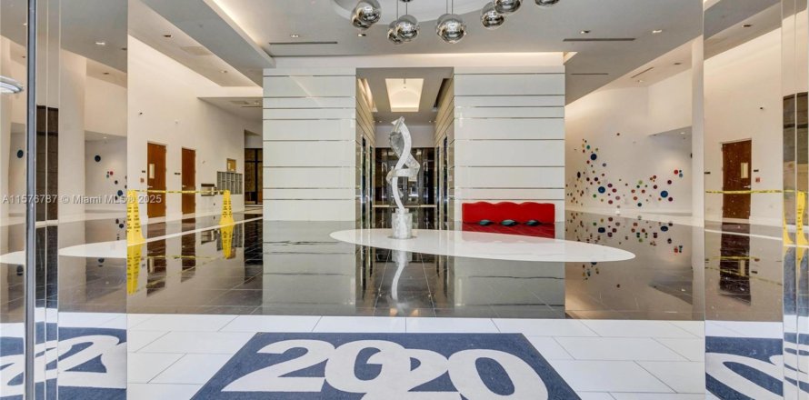 Immobilier commercial à Coral Gables, Floride № 2014653