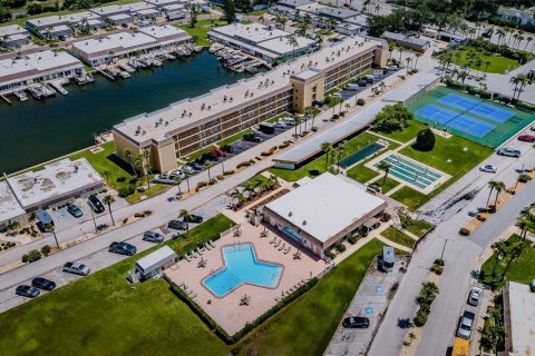 Condominio en venta en Saint Petersburg, Florida, 2 dormitorios, 85.47 m2 № 1901455 - foto 29