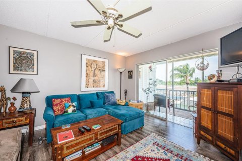 Condominio en venta en Saint Petersburg, Florida, 2 dormitorios, 85.47 m2 № 1901455 - foto 17