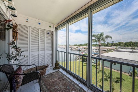 Condominio en venta en Saint Petersburg, Florida, 2 dormitorios, 85.47 m2 № 1901455 - foto 25