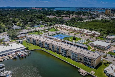 Condominio en venta en Saint Petersburg, Florida, 2 dormitorios, 85.47 m2 № 1901455 - foto 13