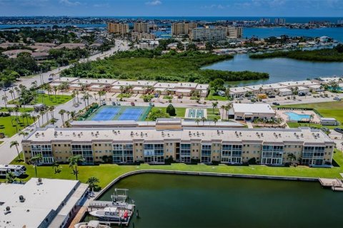 Condominio en venta en Saint Petersburg, Florida, 2 dormitorios, 85.47 m2 № 1901455 - foto 28