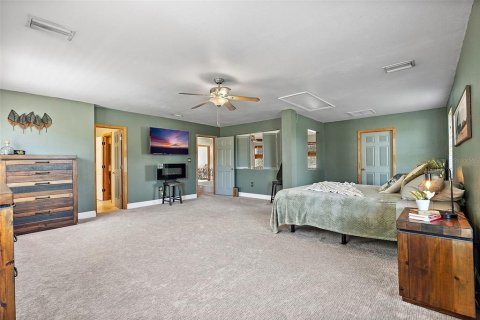 House in Saint Petersburg, Florida 3 bedrooms, 251.39 sq.m. № 1841694 - photo 22