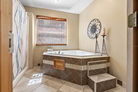 House in Saint Petersburg, Florida 3 bedrooms, 251.39 sq.m. № 1841694 - photo 25