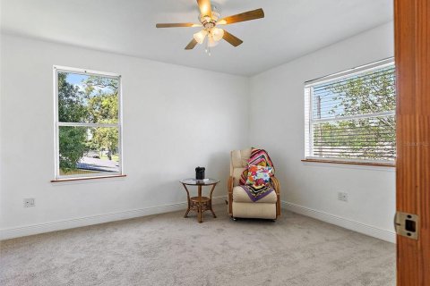 House in Saint Petersburg, Florida 3 bedrooms, 251.39 sq.m. № 1841694 - photo 29