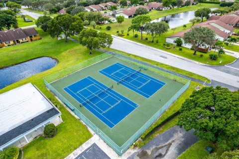 Adosado en alquiler en Boynton Beach, Florida, 2 dormitorios, 136.75 m2 № 1215954 - foto 1