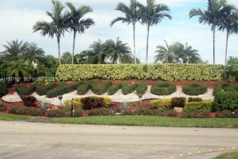 Купить кондоминиум в Коконат Крик, Флорида 2 спальни, 112.41м2, № 1986328 - фото 7