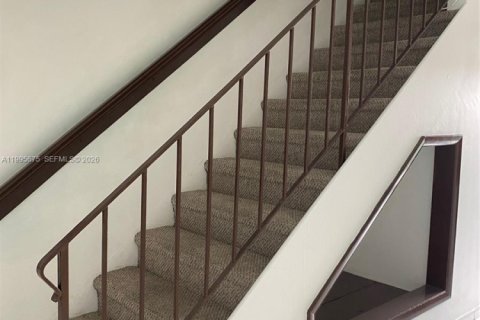 Condominio en alquiler en Miami Springs, Florida, 1 dormitorio, 57.04 m2 № 2063816 - foto 5