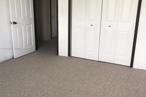 Condominio en alquiler en Miami Springs, Florida, 1 dormitorio, 57.04 m2 № 2063816 - foto 7