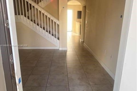 Touwnhouse à louer à Homestead, Floride: 3 chambres, 147.44 m2 № 1965531 - photo 2