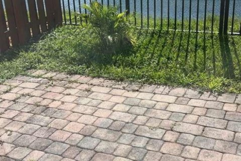 Touwnhouse à louer à Homestead, Floride: 3 chambres, 147.44 m2 № 1965531 - photo 5