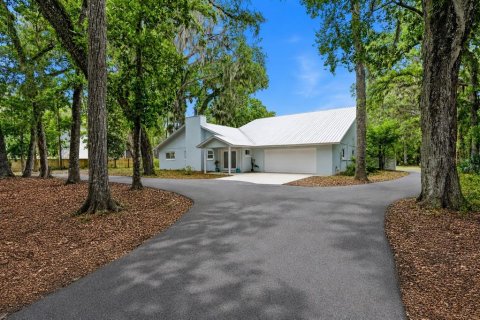 House in New Smyrna Beach, Florida 5 bedrooms, 342.44 sq.m. № 2215002