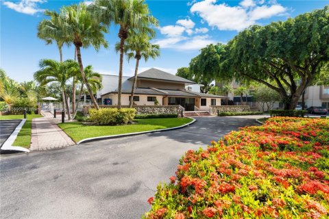 Condo in Miami, Florida, 3 bedrooms  № 1878833 - photo 19