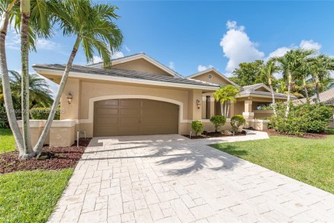 House in Weston, Florida 4 bedrooms, 273.88 sq.m. № 1997743 - photo 3