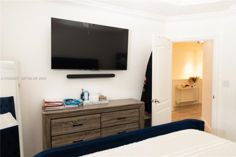 Touwnhouse à vendre à Miami Gardens, Floride: 4 chambres, 159.42 m2 № 2085395 - photo 7