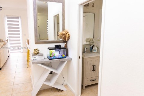 Touwnhouse à vendre à Miami Gardens, Floride: 4 chambres, 159.42 m2 № 2085395 - photo 26