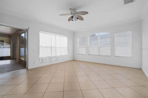 House in Winter Garden, Florida 5 bedrooms, 271.09 sq.m. № 2157989 - photo 21