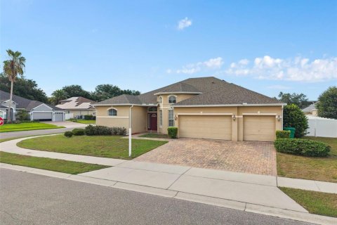 House in Winter Garden, Florida 5 bedrooms, 271.09 sq.m. № 2157989 - photo 5
