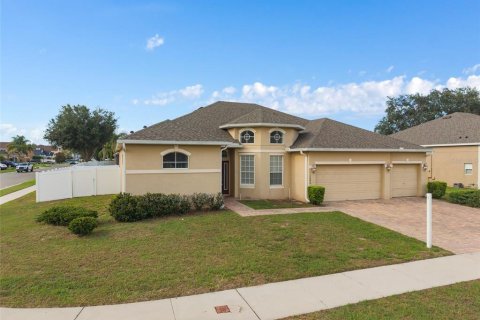 House in Winter Garden, Florida 5 bedrooms, 271.09 sq.m. № 2157989 - photo 3