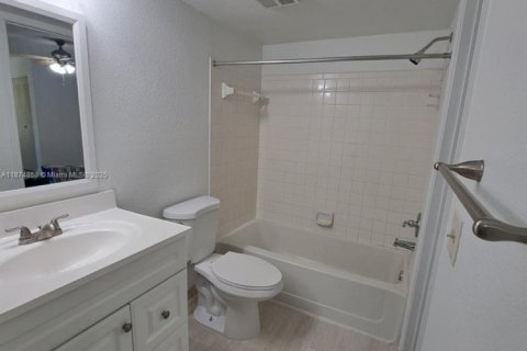 Condo in Davie, Florida, 1 bedroom  № 1925948 - photo 17
