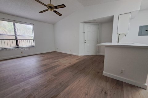 Condo in Davie, Florida, 1 bedroom  № 1925948 - photo 4
