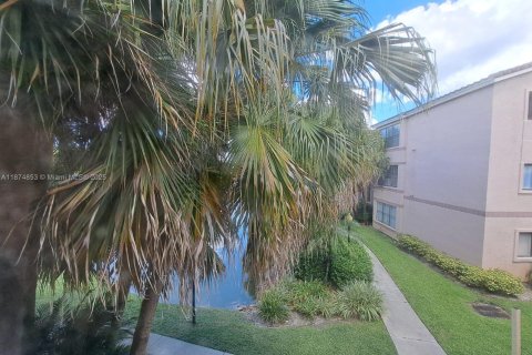 Condo in Davie, Florida, 1 bedroom  № 1925948 - photo 15