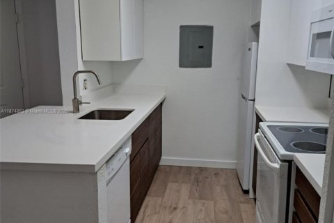 Condo in Davie, Florida, 1 bedroom  № 1925948 - photo 3