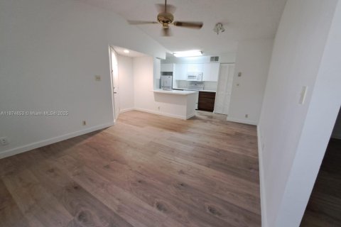Condo in Davie, Florida, 1 bedroom  № 1925948 - photo 16