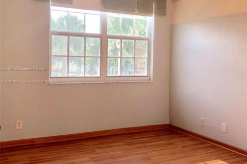 Adosado en alquiler en Weston, Florida, 2 dormitorios, 110.55 m2 № 1809616 - foto 16