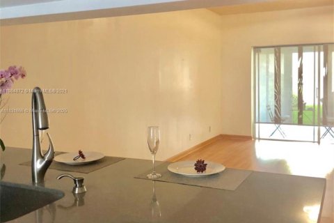 Adosado en alquiler en Weston, Florida, 2 dormitorios, 110.55 m2 № 1809616 - foto 8