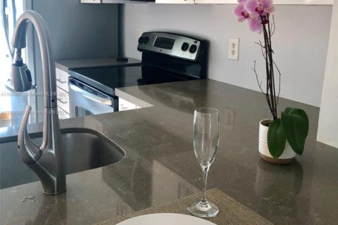 Adosado en alquiler en Weston, Florida, 2 dormitorios, 110.55 m2 № 1809616 - foto 4