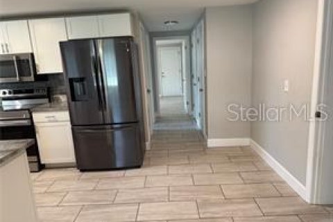 House in Zephyrhills, Florida 2 bedrooms, 109.81 sq.m. № 1888476 - photo 11