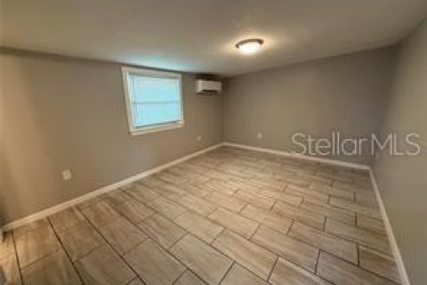 House in Zephyrhills, Florida 2 bedrooms, 109.81 sq.m. № 1888476 - photo 21