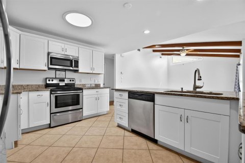 Casa en venta en Palm Coast, Florida, 3 dormitorios, 192.87 m2 № 2092332 - foto 30