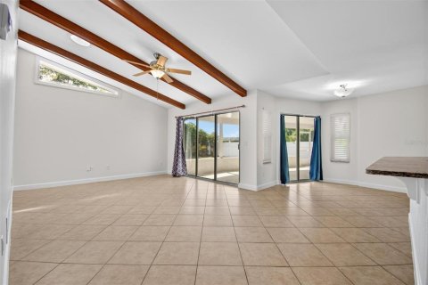 Casa en venta en Palm Coast, Florida, 3 dormitorios, 192.87 m2 № 2092332 - foto 26